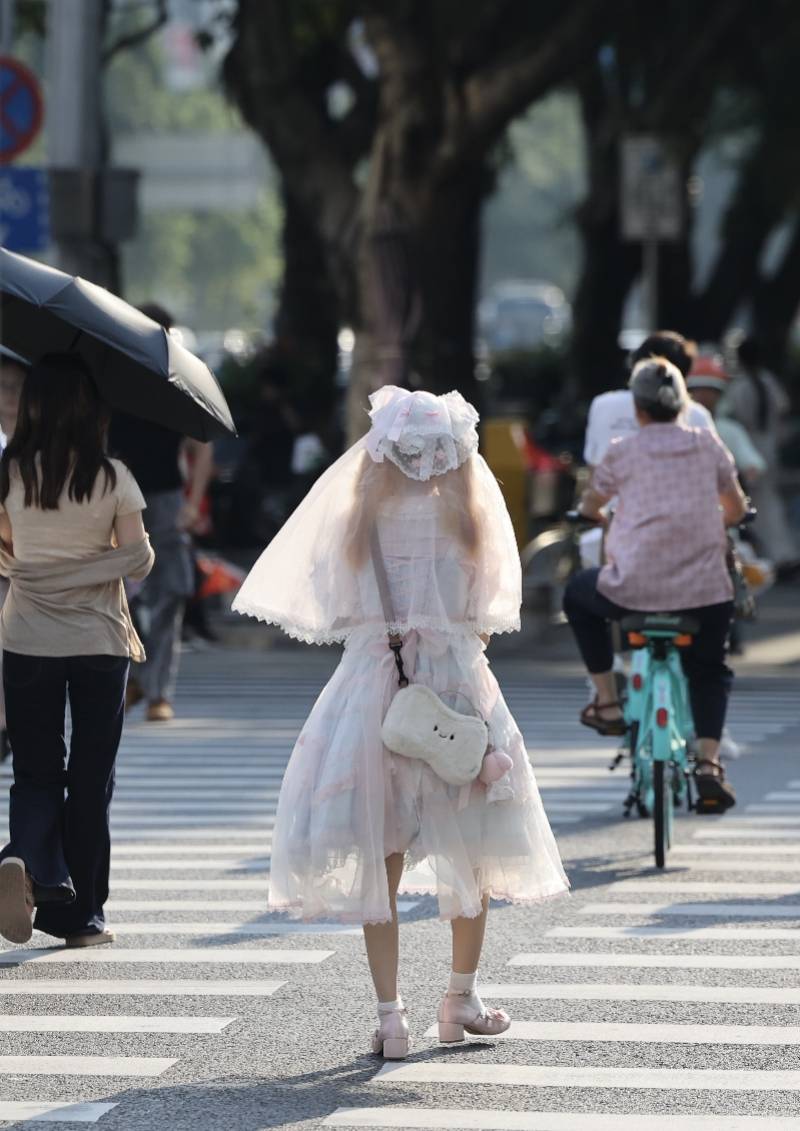 皇冠信用網_“热麻了”皇冠信用網，广州今日最高温41.6℃，花都区橙色预警生效