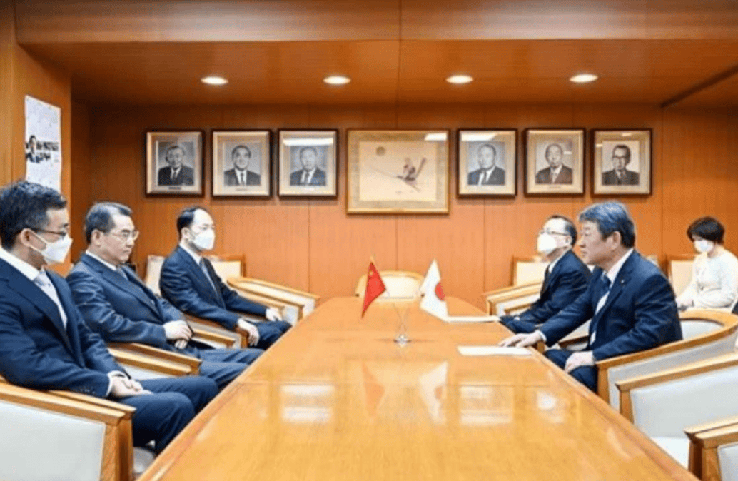 ‌荷兰足球_中日战机对峙创下3个首次‌荷兰足球，日方召见中国大使抗议，中方当场驳斥!